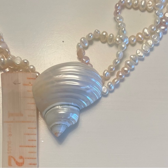 Turbo Shell 3 Strand Pink and White Pearl Necklace one of a Kind NWT - Picture 5 of 6